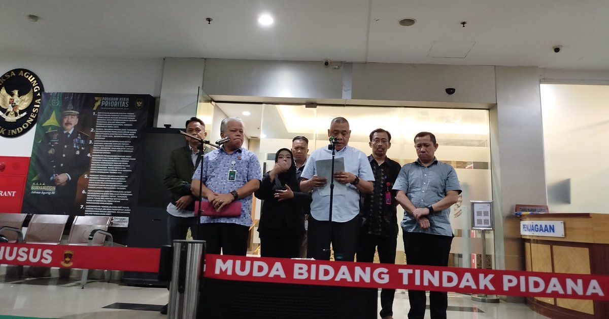 Bertabur Dolar AS & Singapura hingga Mobil Balap, Ini Deretan Barang Bukti Kasus Suap Ketua PN Jaksel