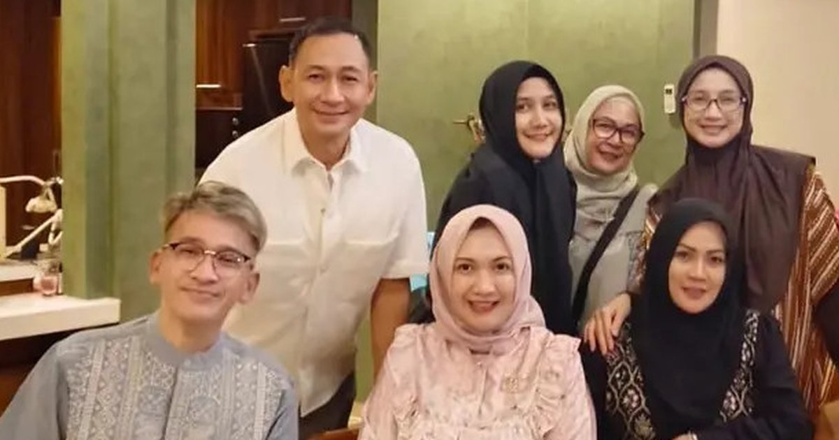 6 Potret Desy Ratnasari dan Ruben Onsu Hadiri Acara Halal Bihalal Artis Lawas, Tampak Akrab dan Bersahabat