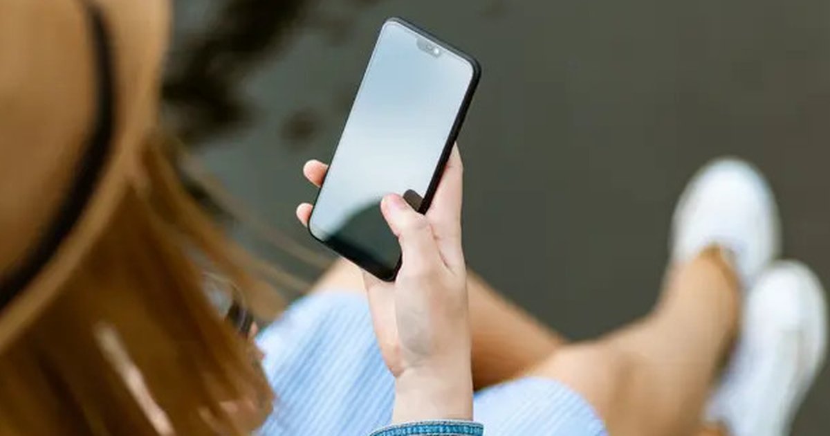 10 Rekomendasi Model HP Realme dengan RAM 8 GB Harga Terbaru April 2025