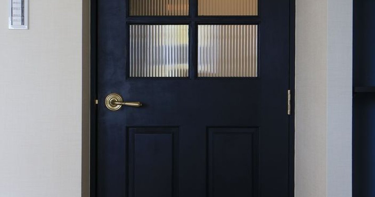 Desain Pintu Besi Minimalis Modern untuk Rumah Idaman