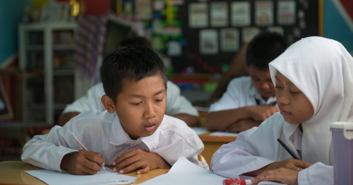 Studi WHO: Tugas Sekolah Bikin Siswa Tertekan
