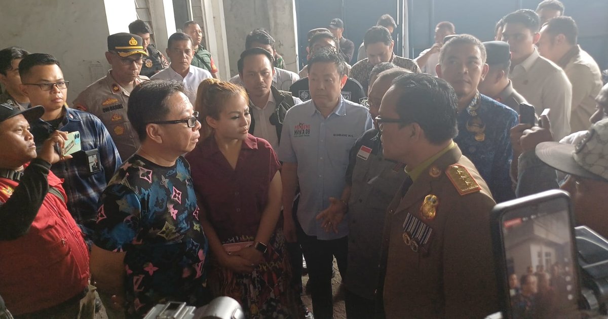 Wamenaker Sidak Perusahaan Penahan Ijazah di Surabaya: Banyak yang Janggal