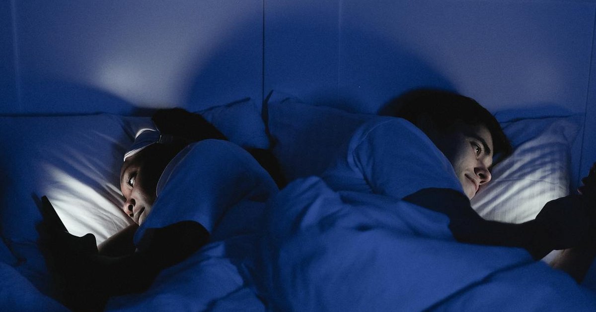 Main HP Sebelum Tidur Picu Insomnia dan Ganggu Kualitas Istirahat, Studi Ungkap Fakta Mengejutkan
