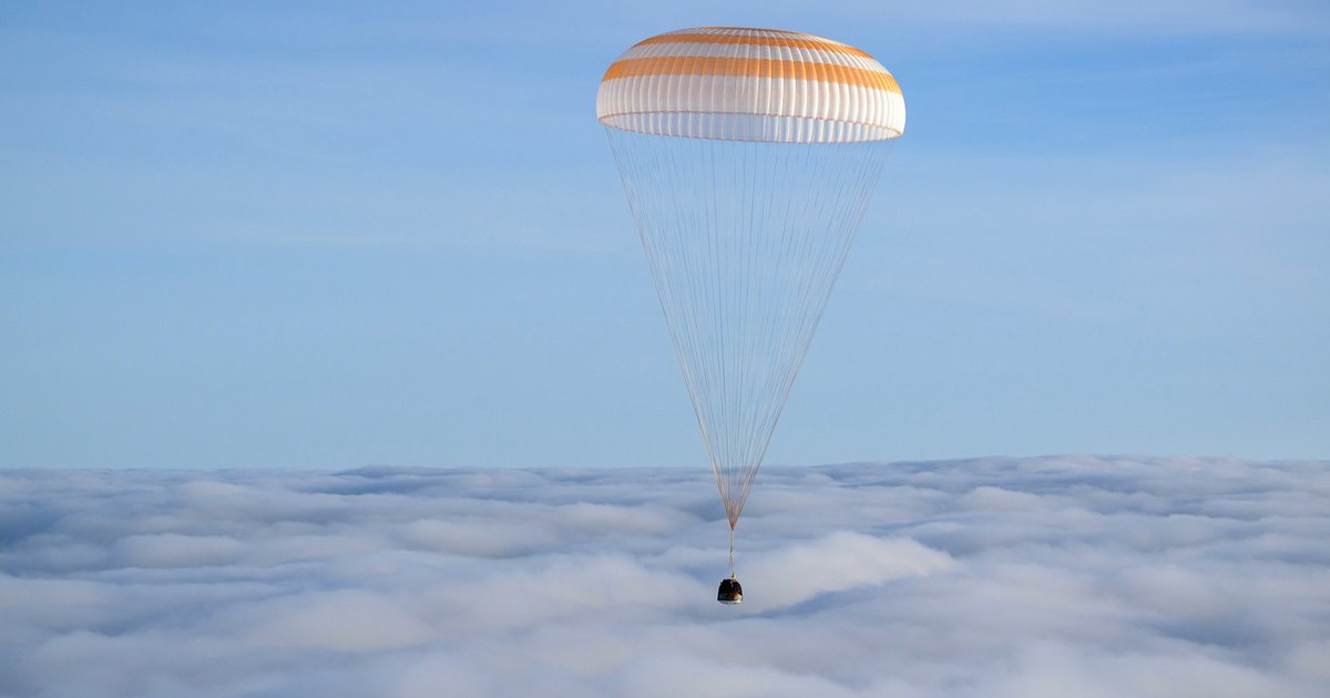 Detik-Detik Menegangkan saat Awak Soyuz MS-26 Mendarat di Bumi