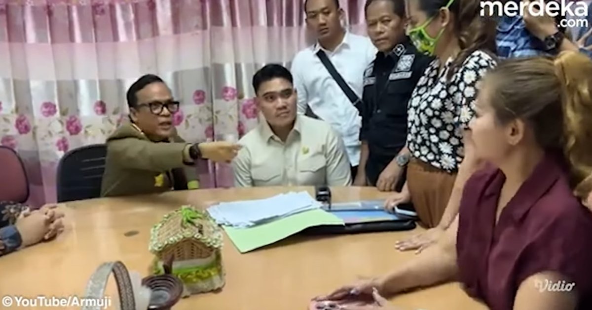 VIDEO: Wamenaker Kesal Pengusaha Surabaya Berkelit soal Tahan Ijazah "Kami Bukan Preman, Jangan Bohong!"
