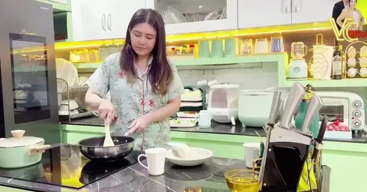 Potret Dapur Estetik Via Vallen, Model Simple namun Mewah