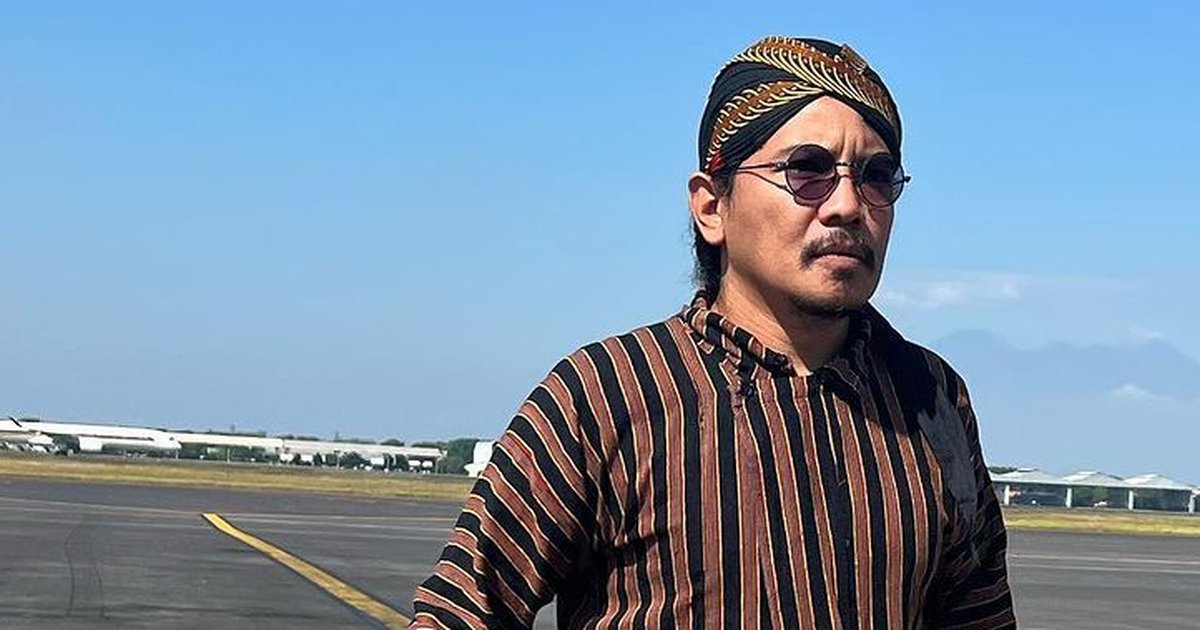 Dapur Kayu Milik Cella Kotak, Dikelilingi Oleh Nuansa Hijau Kota Yogyakarta
