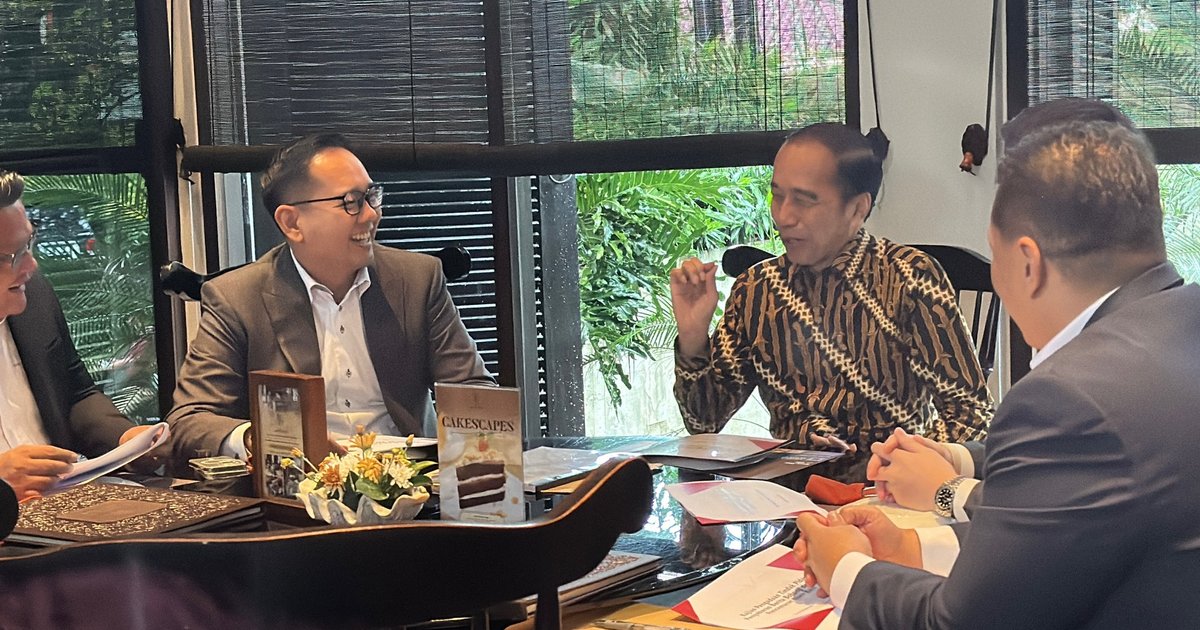 VIDEO: Heboh Kasus Ijazah Kuliah, Jokowi Terbang ke Jakarta Temui Pengacara Hingga Ada Wisnutama