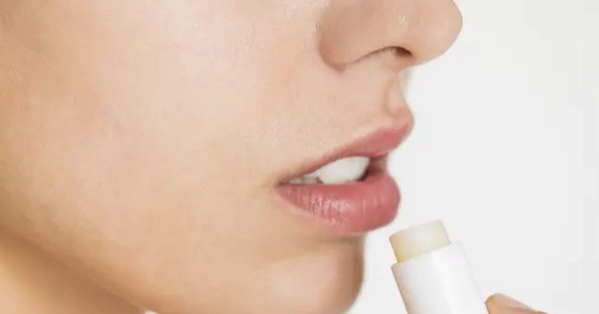 Waspada Bagi Para Perempuan! Ini Bahaya Menggunakan Makeup Kadaluarsa