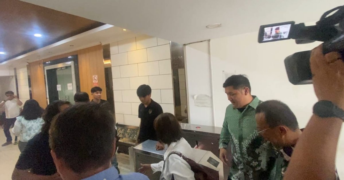 Update Kasus Laporan Ijazah Palsu Jokowi, Host Podcast 'Sinaga TV' Michael  Sinaga Diperiksa Polisi - merdeka.com