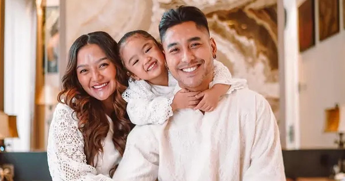 Siti Badriah dan Krisjiana Pilih Nama Anak Kedua Rahasia: Alasan Unik Soal Tradisi Keluarga!
