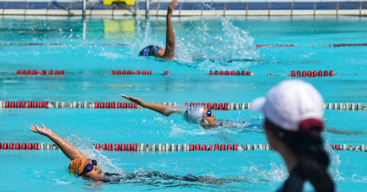 FOTO: Semangat Murid SD Bertanding Renang dalam Olimpiade Olahraga Siswa Nasional