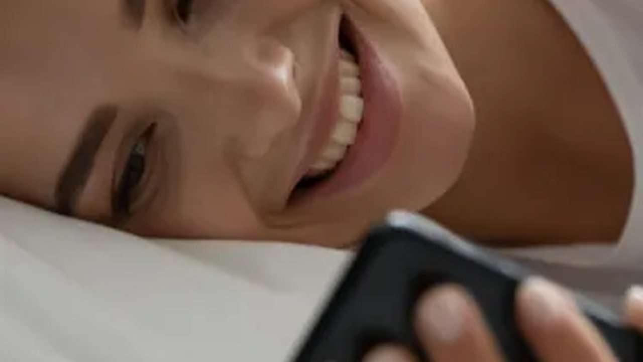 Sleep Call, Tren Masa Kini yang Kerap Dilakukan Oleh Banyak Pasangan