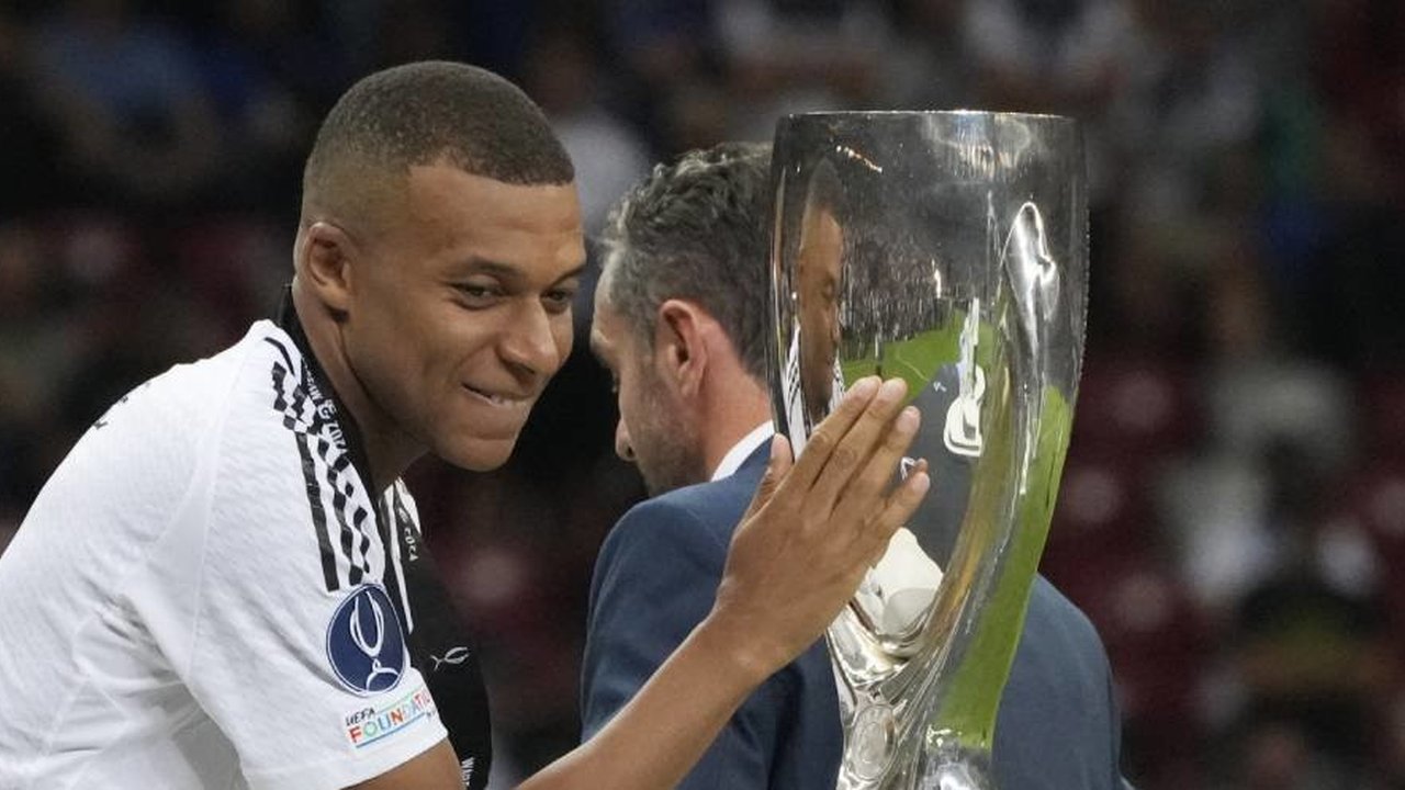 Kylian Mbappe di Piala Super Eropa 2024: Laga Pertama, Gol Pertama, Trofi Pertama