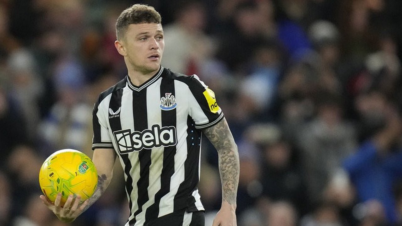 Kehilangan Tempat di Newcastle, Kieran Trippier Bakal Hengkang ke Everton?