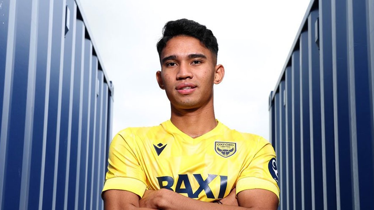 Marselino Ferdinan jadi Modelnya, Berapa Sih Harga Jersey Oxford United?