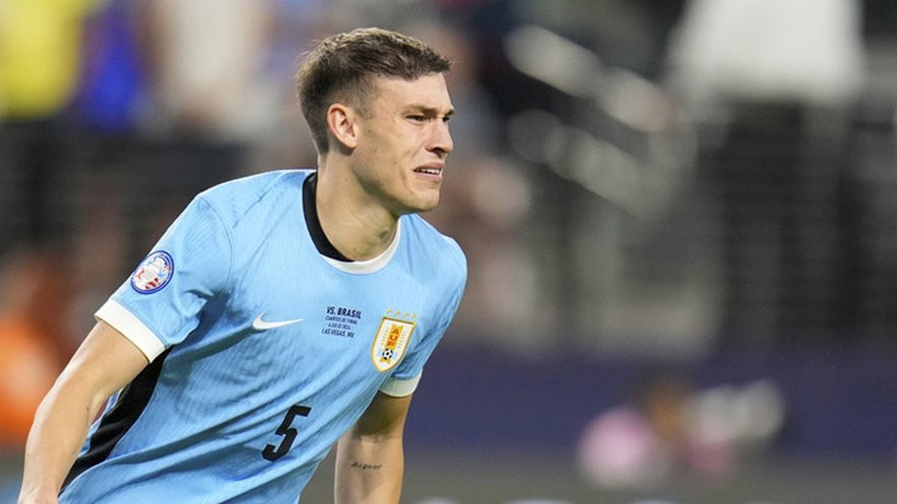 Manuel Ugarte, Berkah yang Dinantikan Para Bek Manchester United