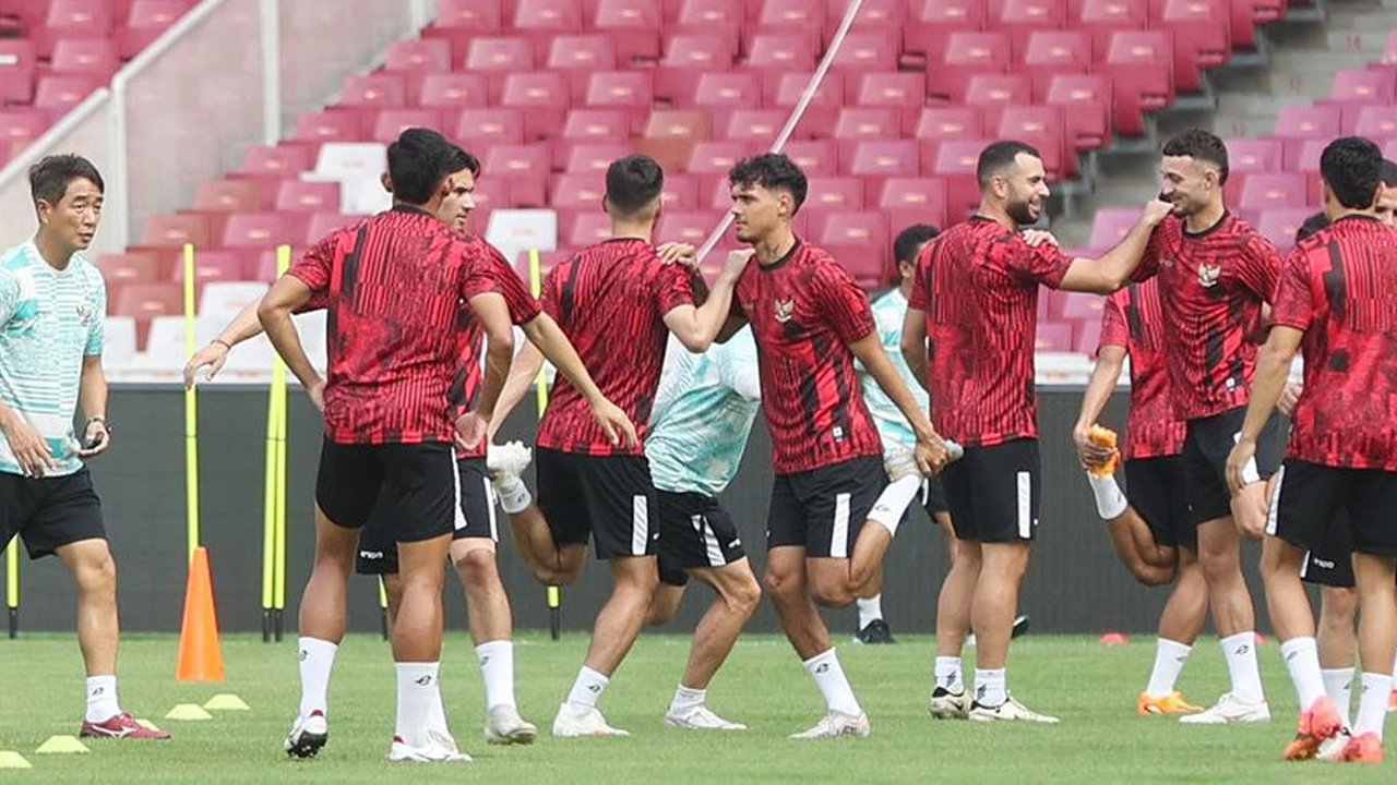 Timnas Indonesia Pakai Jersey Latihan Baru Warna Merah Putih, Netizen Dipersilakan Berikan Penilaian