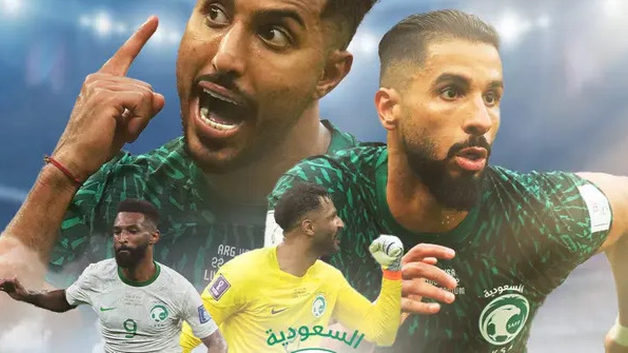 Ilustrasi - 4 Pemain Arab Saudi paling bahaya: Mohammed Al Owais, Salem Al Dawsari, Firas Al Buraikan, Saleh Al Shehri (Bola.com/Adreanus Titus)