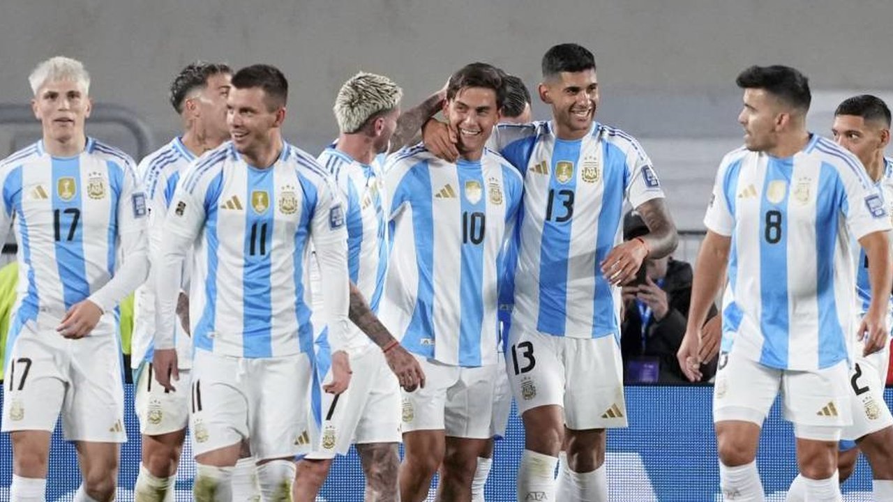 Argentina Hajar Chile 3-0, Paulo Dybala Nyekor