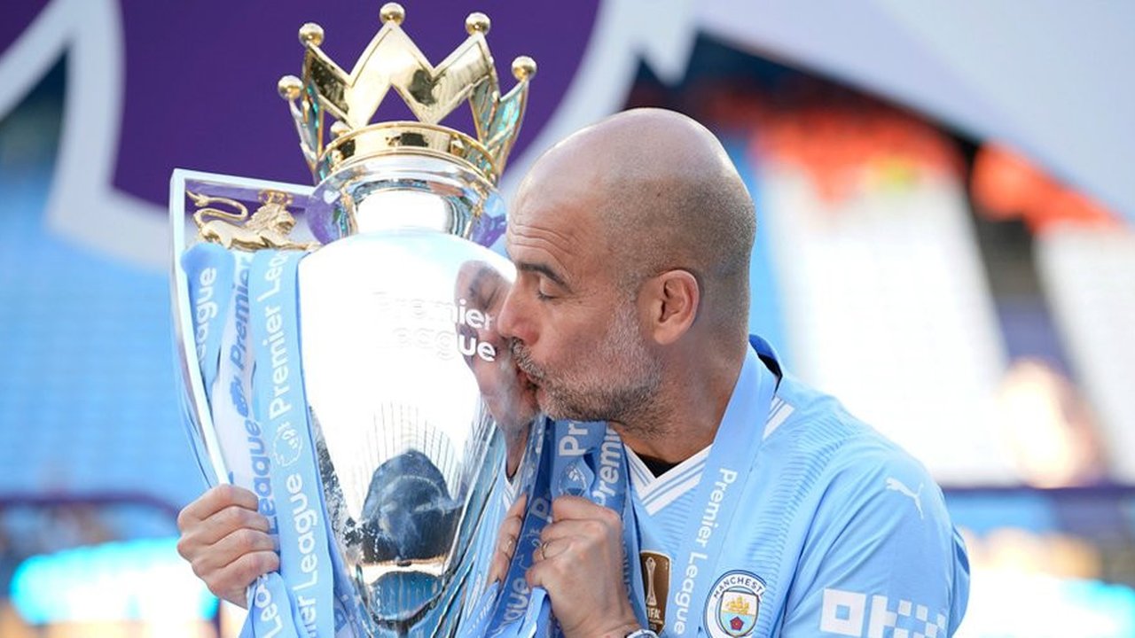 Manchester City Siap Gelontorkan 300 Juta Pounds Jika Guardiola Hengkang