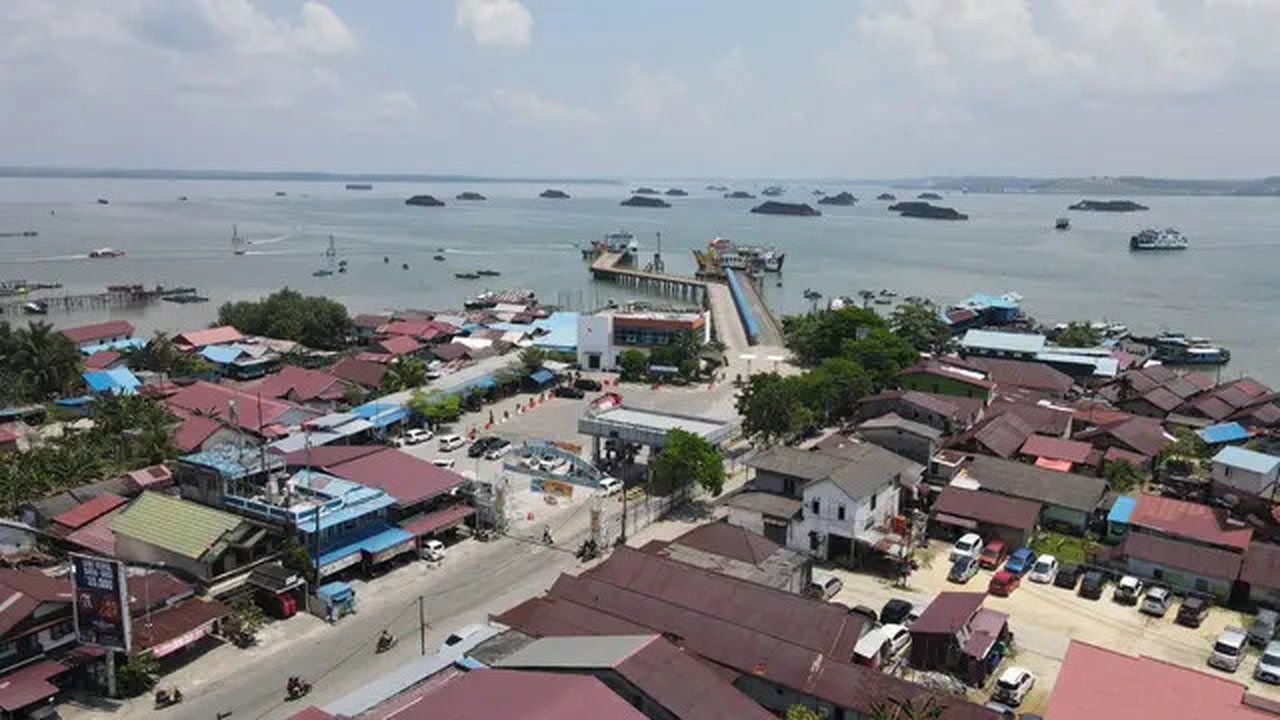 PT ASDP Indonesia Ferry (Persero) resmi menerapkan sistem e-ticketing berbasis website di Pelabuhan Penajam, Balikpapan, Kalimantan Timur. (dok: ASDP)