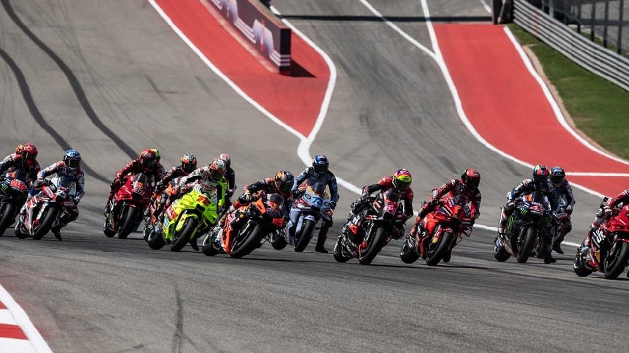 Jadwal Lengkap MotoGP 2025: Catat Tanggal Balapan di Mandalika!