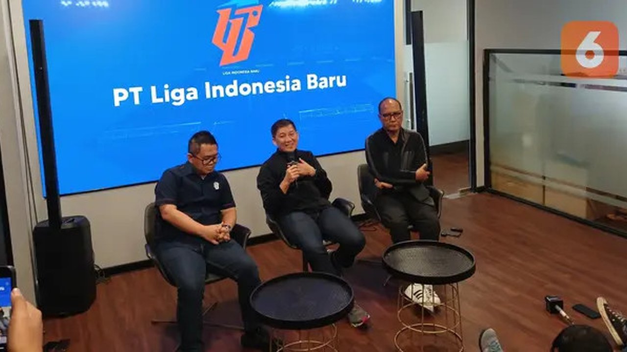 Konferensi pers PT LIB  terkait laga Persib Vs Persija di Liga 1 2024/2025, Jumat (27/9/2024). (Bola.com/Hery Kurniawan)