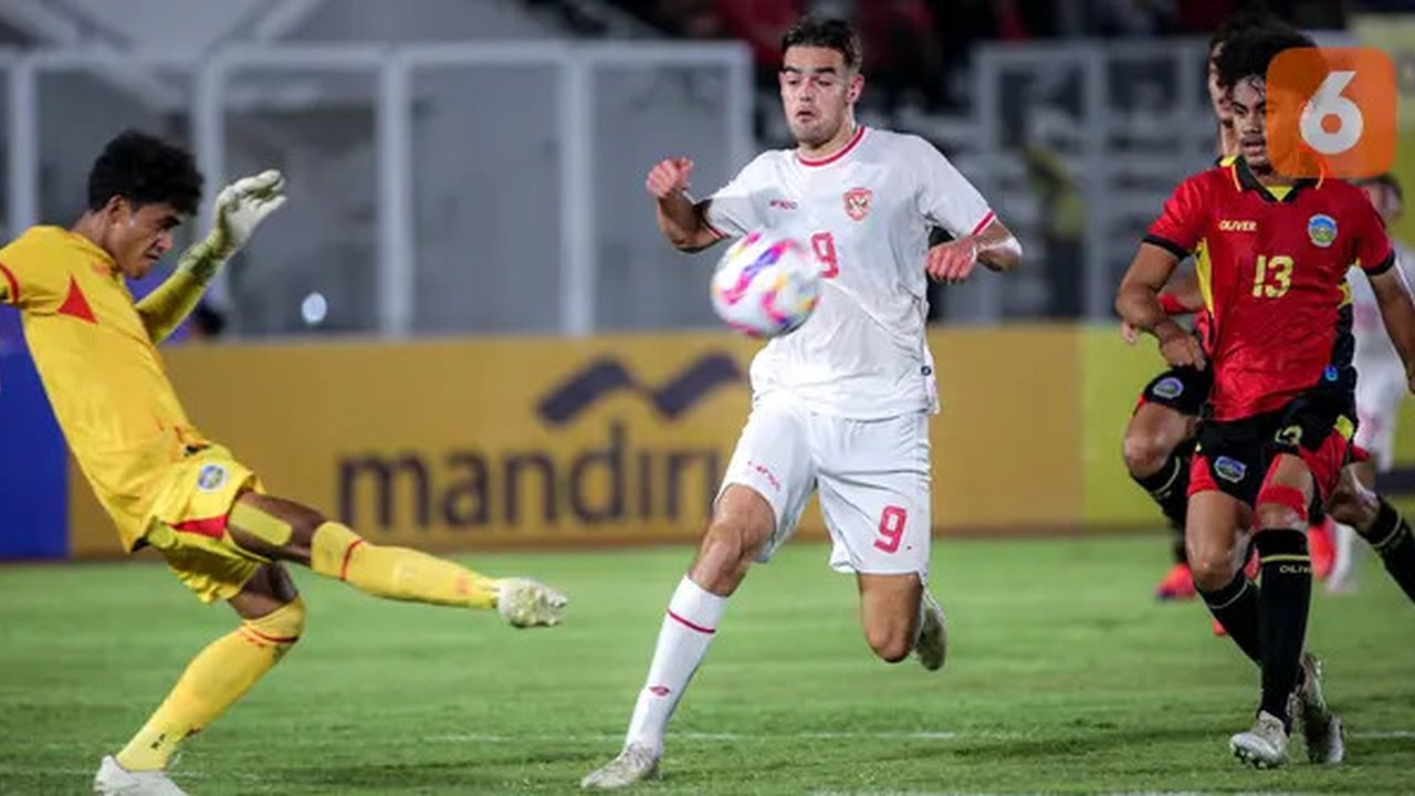 Timnas Indonesia U-20 meraih kemenangan 3-1 atas Timor Leste pada laga kedua Grup F kualifikasi Piala Asia U-20 2025 di Stadion Madya, Jakarta, Jumat (27/9/2024) malam WIB. Satu dari dua g
