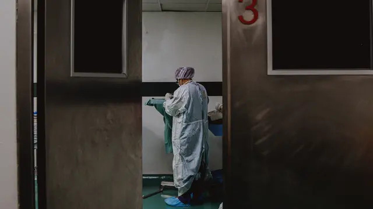 Mitos-mitos yang beredar tentang cara kerja vasektomi. (unsplash.com/@sjobjio)