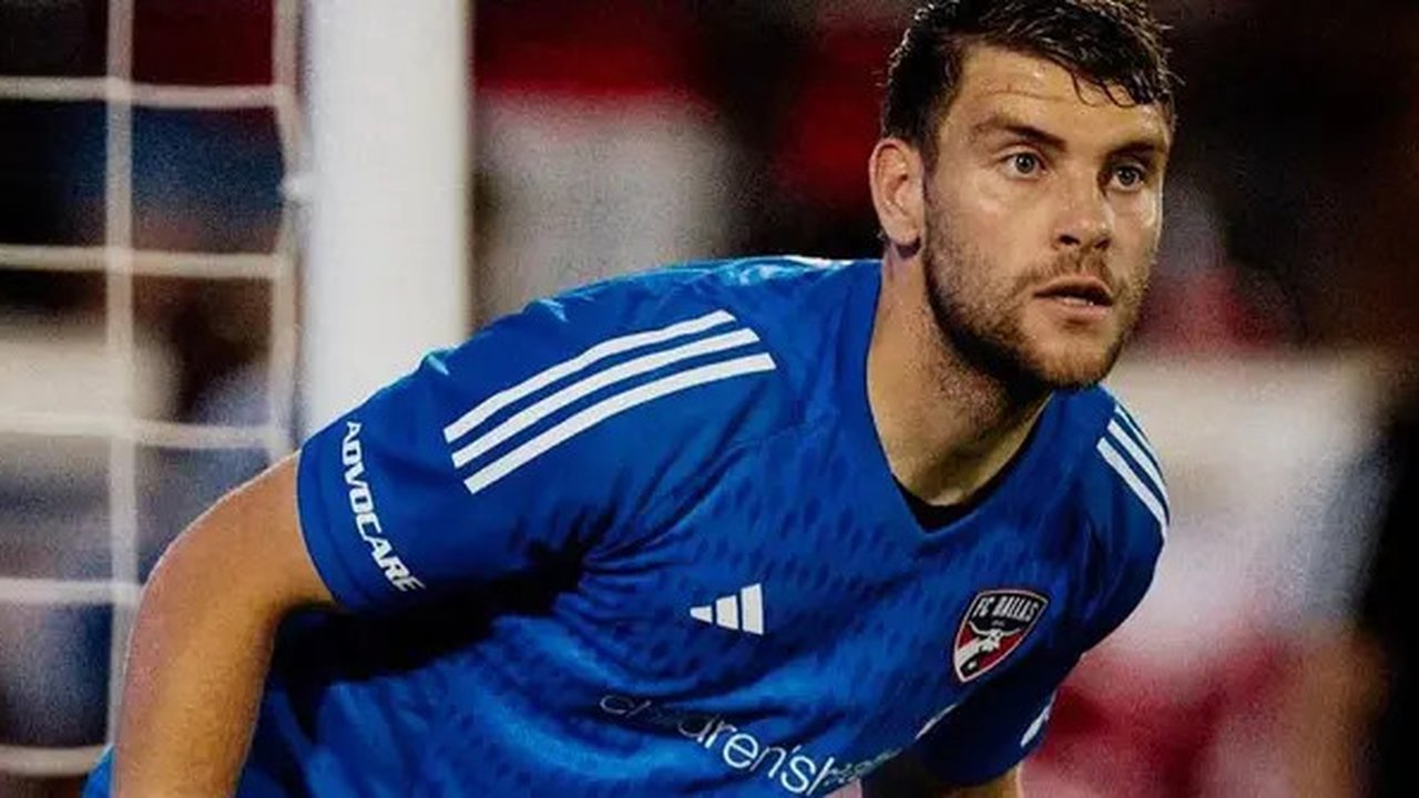 Kiper FC Dallas di Major League Soccer (MLS) yang mempunyai darah Indonesia, Maarten Paes. (Bola.com/Dok.Instagram Maarten Paes).
