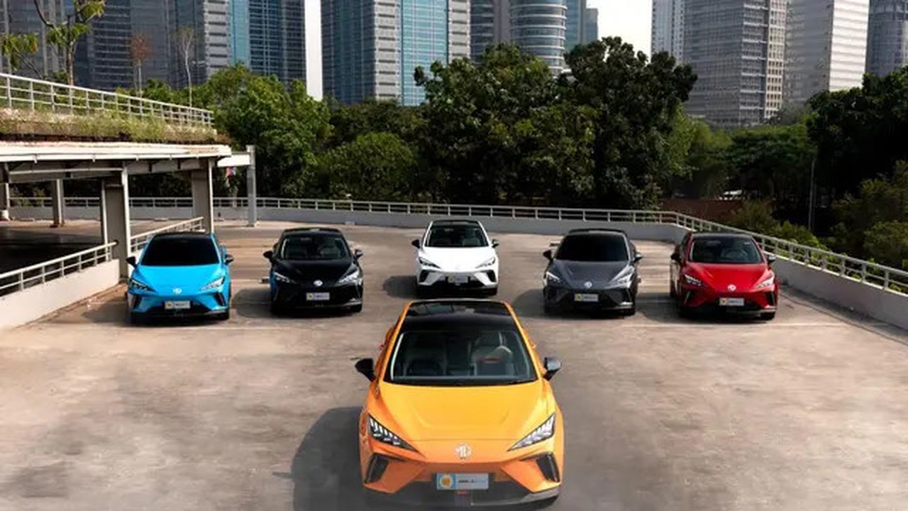 MG Luncurkan Warna Volcano Orange pada MG 4 EV