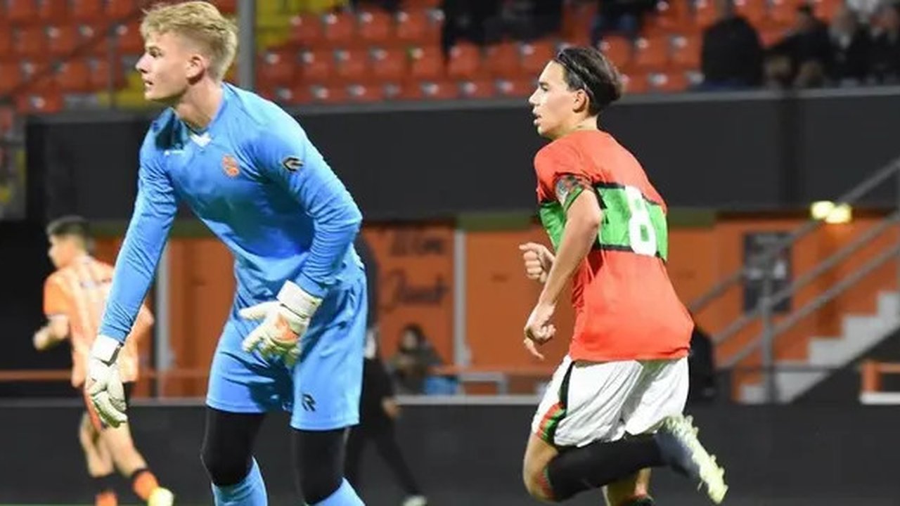 Aksi pemain keturunan Indonesia, Dion Markx bersama tim muda NEC Nijmegen (Instagram Dion Markx)