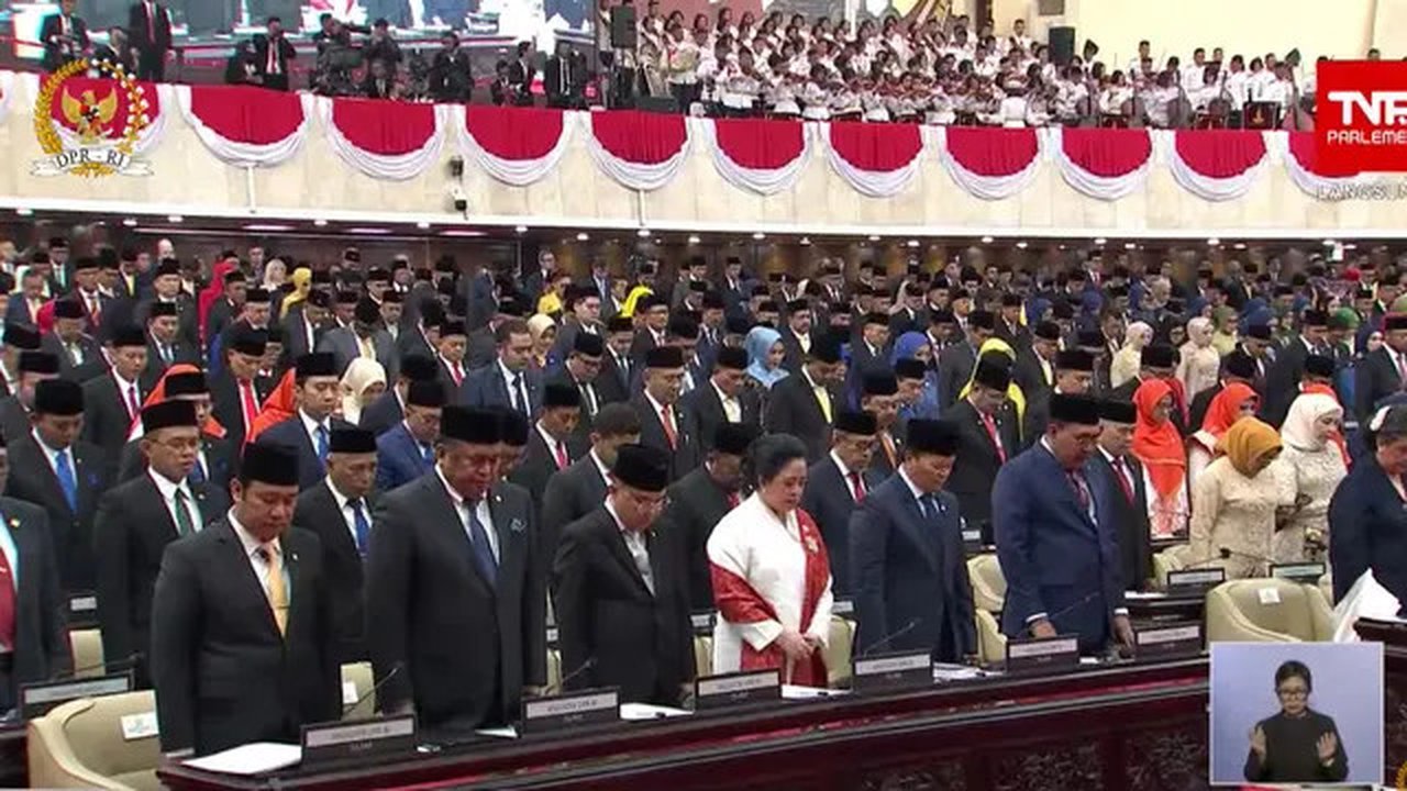 Pelantikan dan pembacaan sumpah dan janji anggota DPR periode 2024-2029, Selasa (1/10/2024). (tangkapan layar youtube DPR RI)