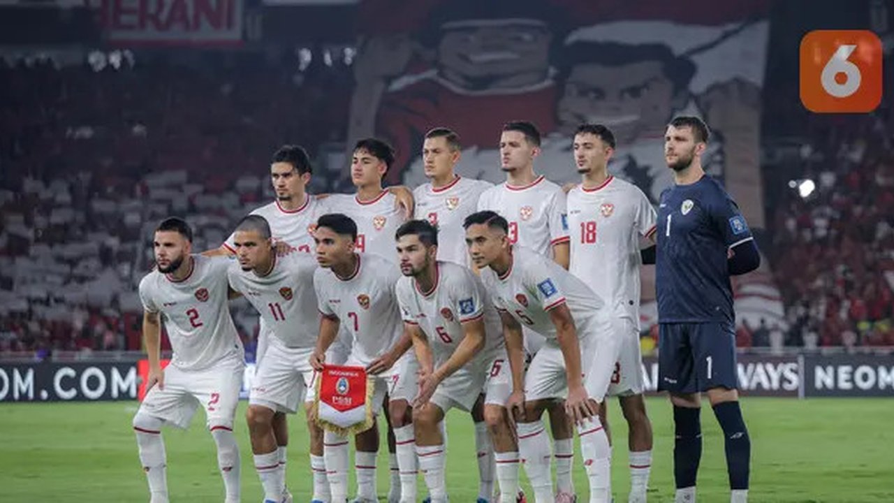 Pemain Timnas Indonesia saat melawan Australia pada laga kedua Grup C Kualifikasi Piala Dunia 2026 Zona Asia di Stadion Utama Gelora Bung Karno (SUGBK), Jakarta Pusat, pada Selasa (10/9/20