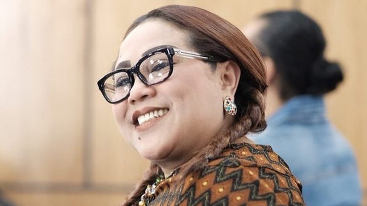 Komedian Nunung Buka Usaha Katering