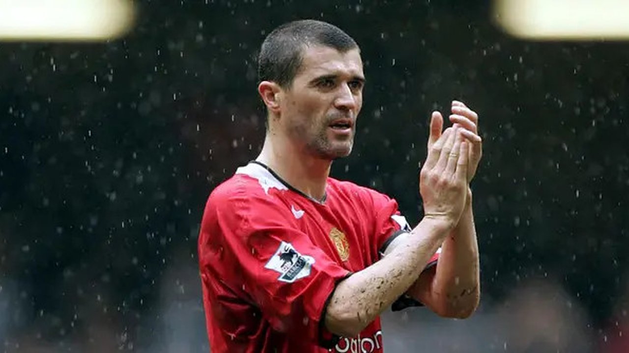 1. Roy Keane - Pemain yang pernah membela Manchester United ini begitu ditakuti karena permainannya yang mengerikan. Salah satu tekel mengerikan Roy Keane dilakukan pada Alf Inge Haaland dan