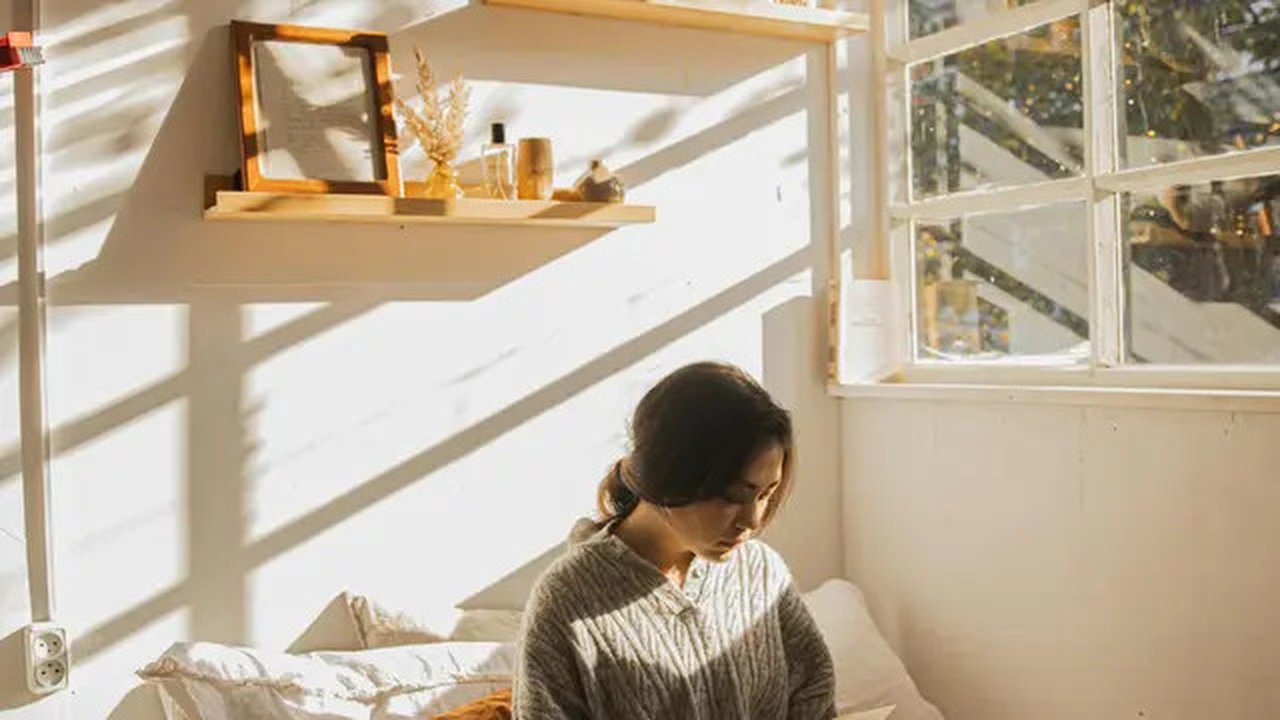 ilustrasi Uv in a room/copyright pexels/Monstera Production