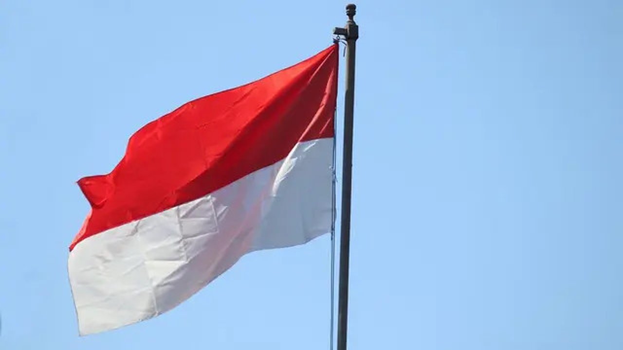 Ilustrasi bendera Indonesia, Merah Putih. (Image by Mufid Majnun from Pixabay )