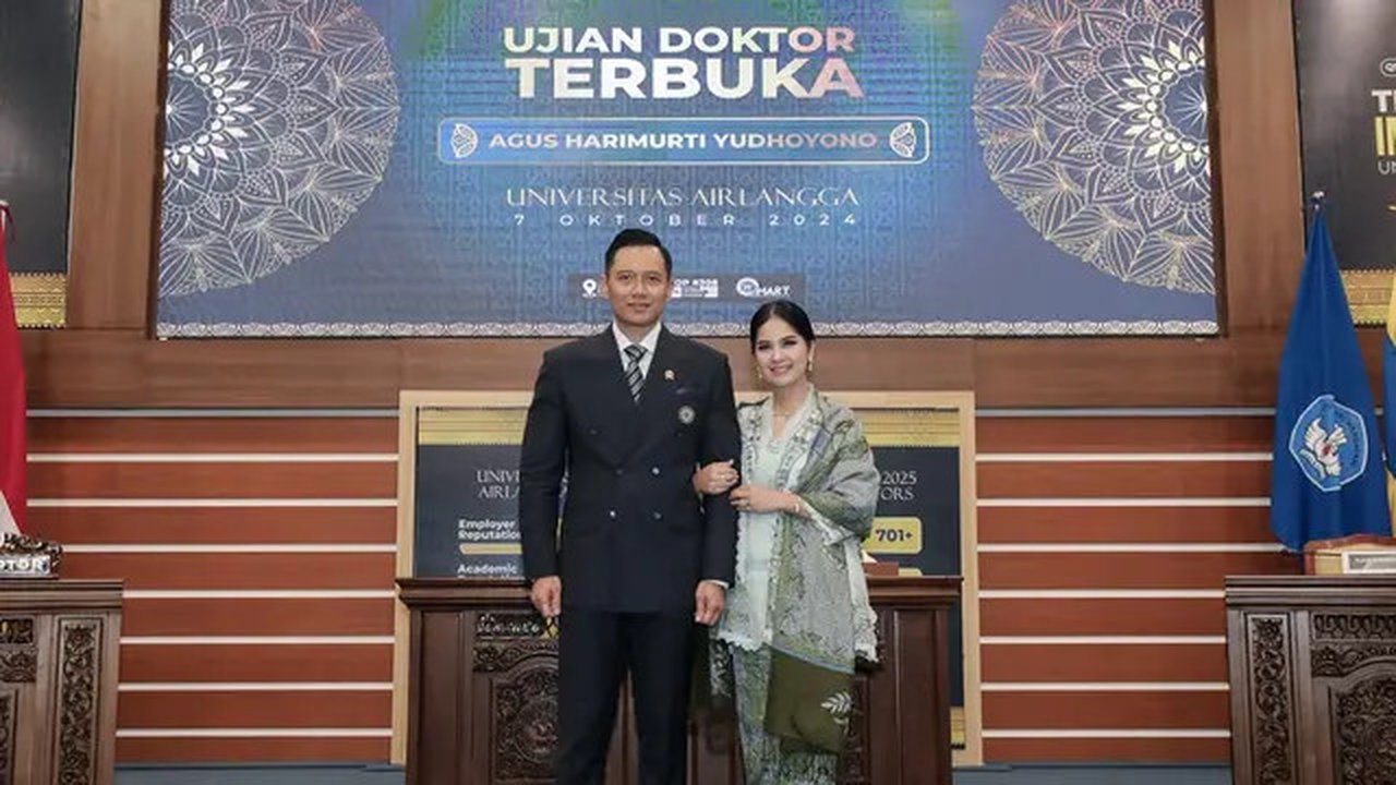 Salah satu yang bahagia saat Agus Yudhoyono meraih gelar Doktor berstatus cumlaude adalah Annisa Pohan. Ia menantang AHY jadi dosen, berbagi ilmu. (Foto: Dok. Instagram @annisayudhoyono)