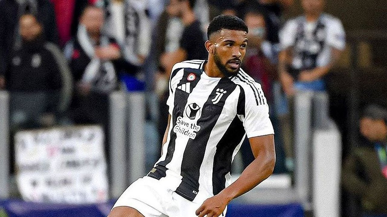 Cari Pengganti Bremer, Juventus Impor Bek dari Inggris?