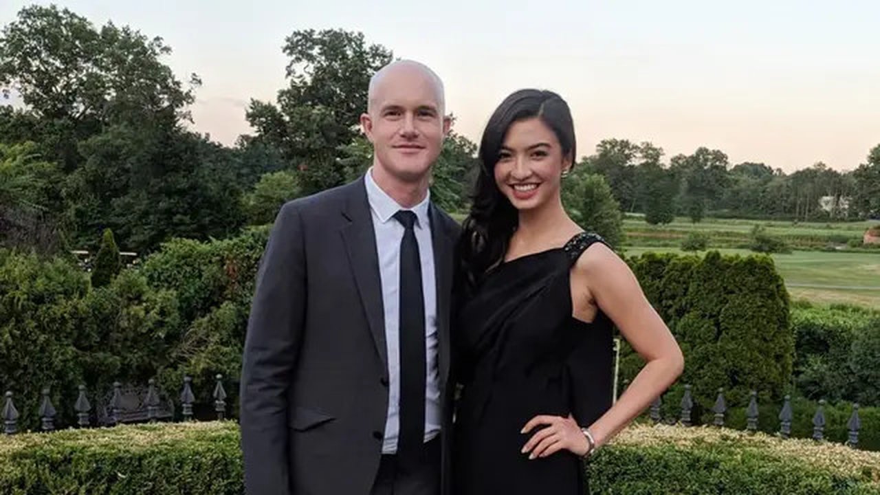 Raline Shah Klarifikasi Isu Pernah Dinikahi Brian Armstrong: Ini Pernikahan  Pertama Dia dan Angela Meng