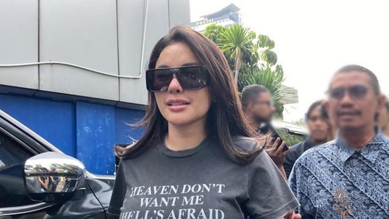 Nikita Mirzani Berangkat Umrah, Ingin Jalani Hidup Normal dan Berangkatin Tiga Orang Juga