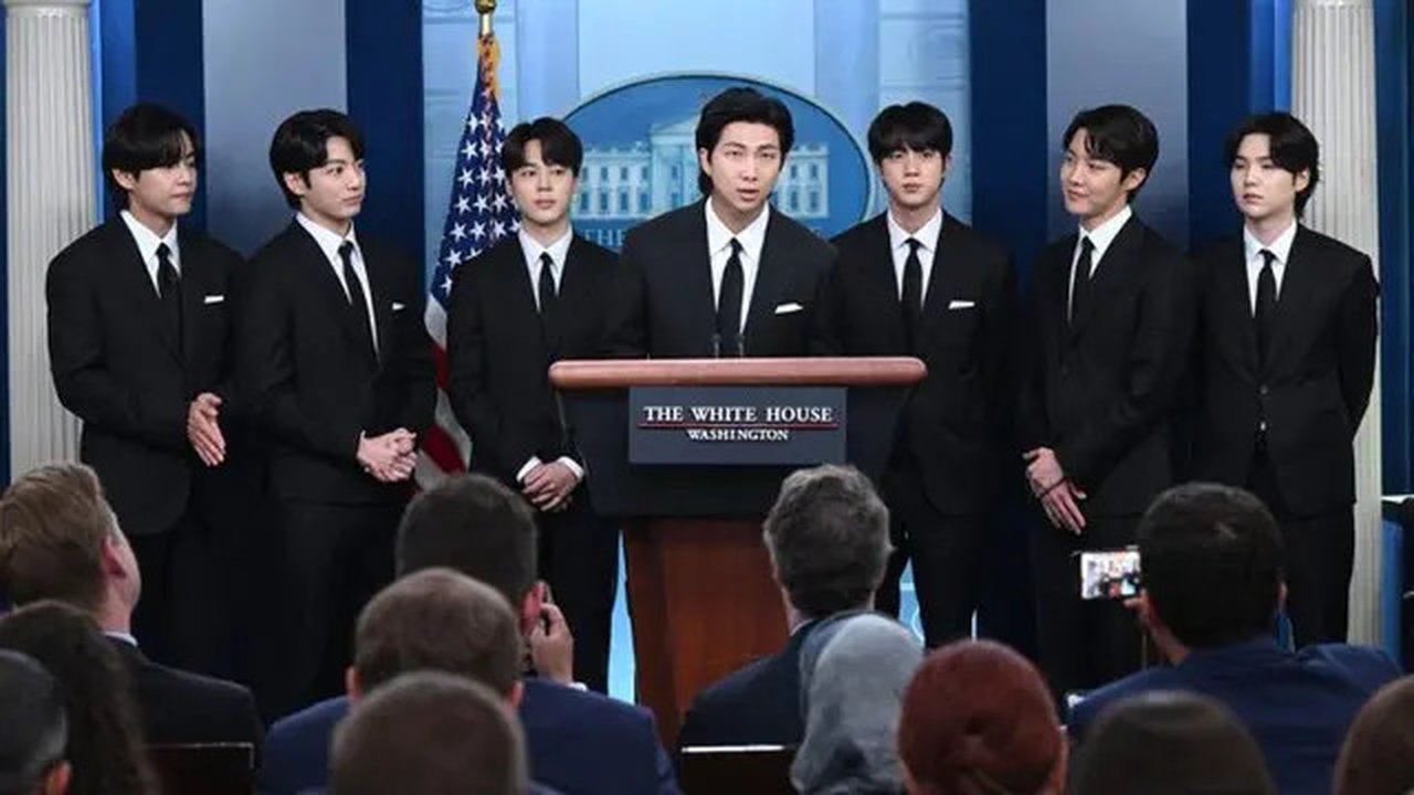 Anggota grup K-pop BTS di Gedung Putih di Washington pada hari Selasa. Foto: AFP-Yonhap
