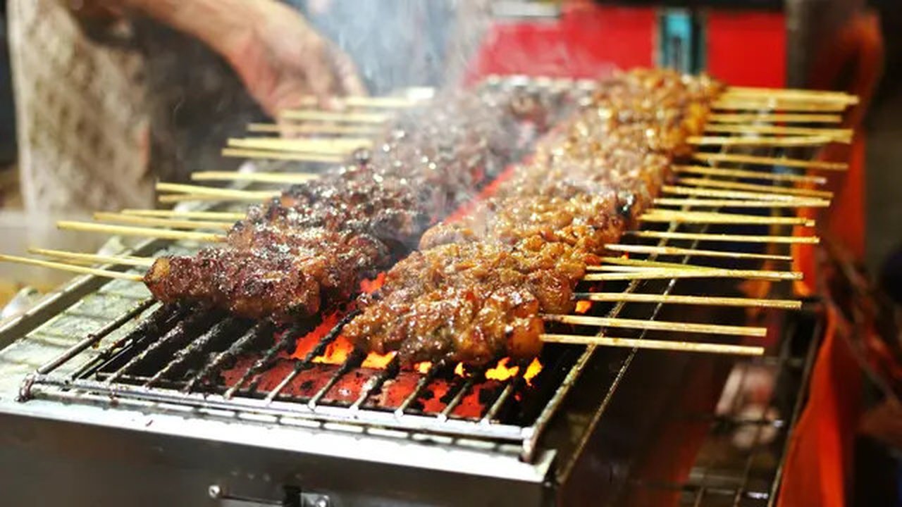 Ilustrasi Sate (Photo by Nita Anggraeni Goenawan on Unsplash)