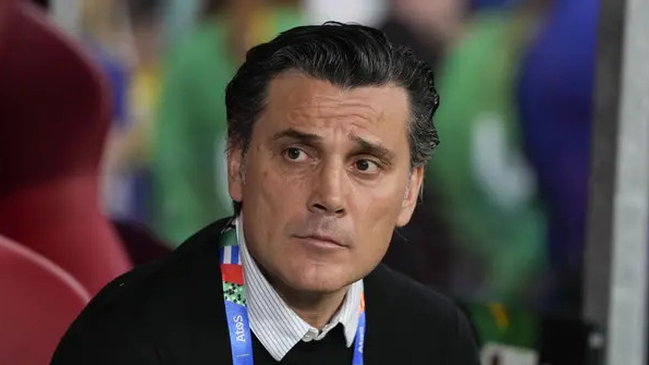 Legenda AS Roma yang kini jadi pelatih Turki Vincenzo Montella sangat senang dengan semangat pasukannya (AP)