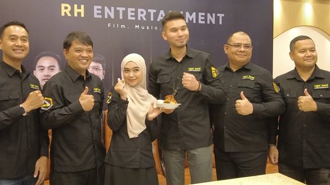 Ria Ricis Memulai Karier Sebagai Produser, Sebut Akhirnya Impian Lama Terwujud