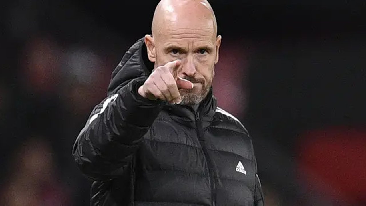 Kedatangan Erik ten Hag sebagai pelatih di Manchester United berhasil membawa Setan Merah bangkit dari keterpurukan pada beberapa musim terakhir. Langkah-langkah pelatih berkebangsaan Bela