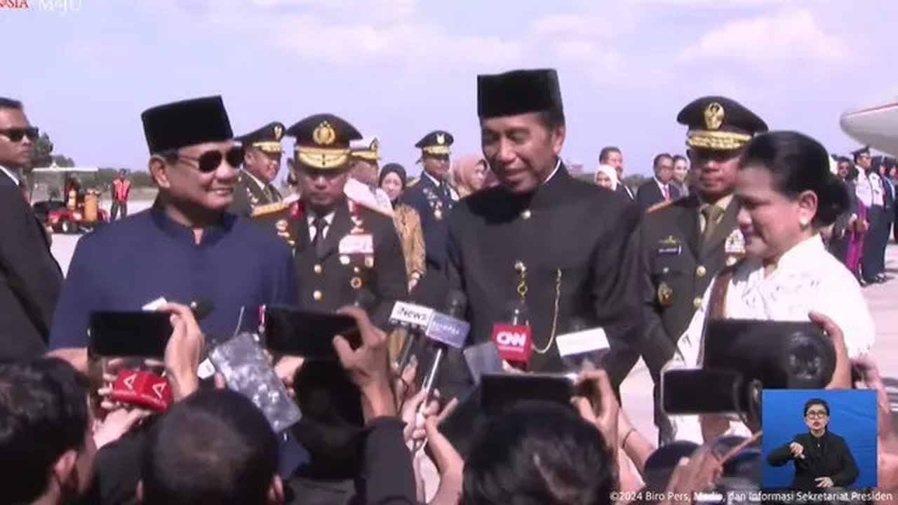 Jokowi dan Prabowo di Lanud Halim Perdanakusuma Jakarta, Minggu (20/10/2024). (tangkapan layar youtube Sekretariat Presiden)