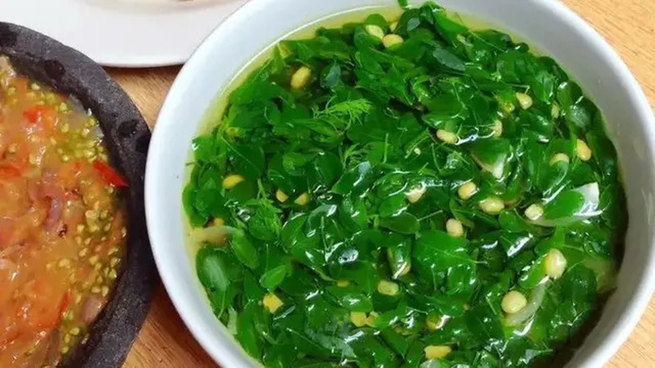Sayur Bening Daun kelor (Foto: Cookpad/@husnulchm)